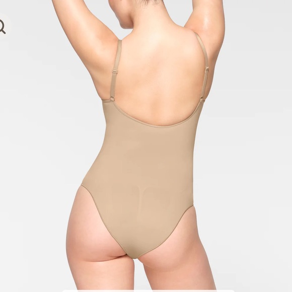 NWOT SKIMS Sculpting Snaps Bodysuit new - Picture 2 of 5